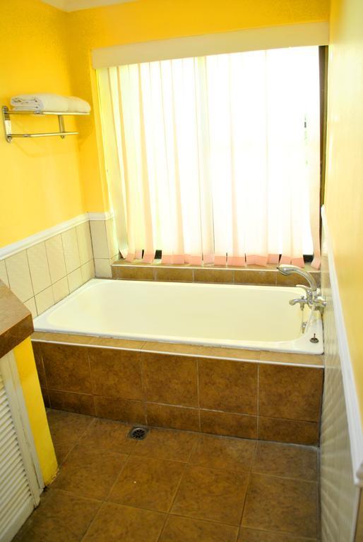 Leyte Park Resort Hotel Tacloban Habitación foto