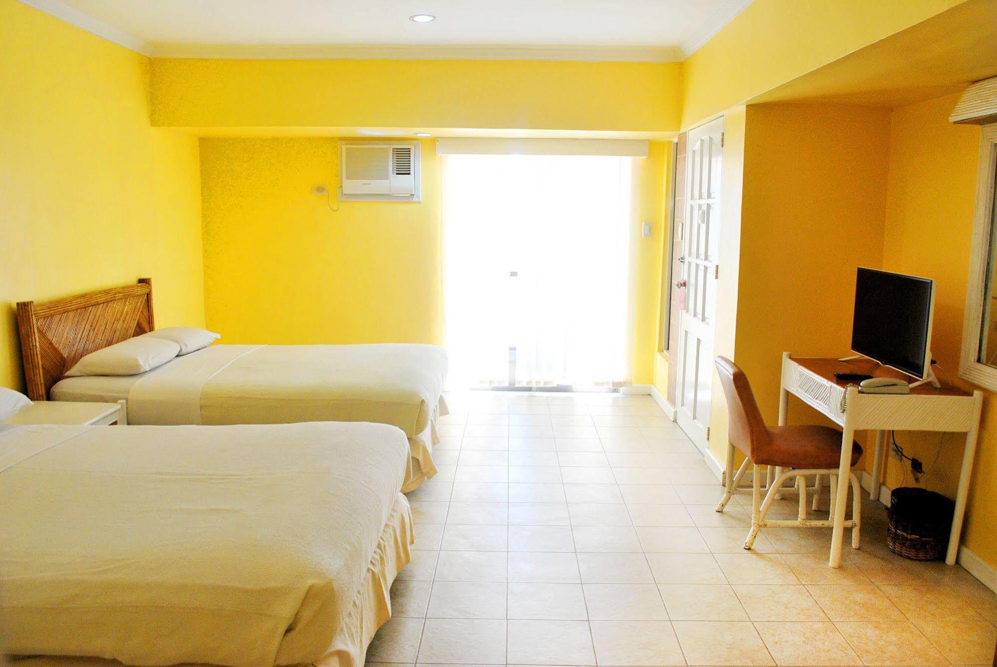 Leyte Park Resort Hotel Tacloban Exterior foto